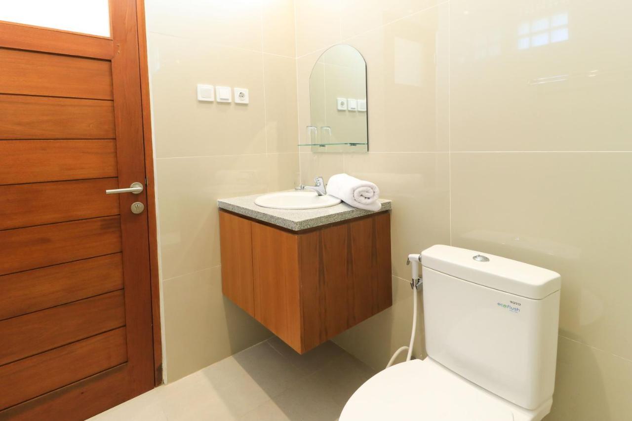 Manu Guest House 2 Canggu Εξωτερικό φωτογραφία